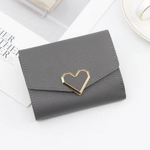 Cargar imagen en el visor de la galería, Cartera corta para mujer de estilo , con forma de corazón, triple pliegue, con múltiples ranuras para tarjetas, monedero pequeño, bolso para tarjetas y billetera para mujer.
