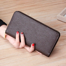 Cargar imagen en el visor de la galería, Monedero de Piel de alta calidad con gran capacidad y espacio
