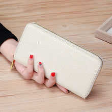 Cargar imagen en el visor de la galería, Monedero de Piel de alta calidad con gran capacidad y espacio
