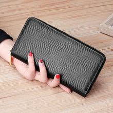 Cargar imagen en el visor de la galería, Monedero de Piel de alta calidad con gran capacidad y espacio
